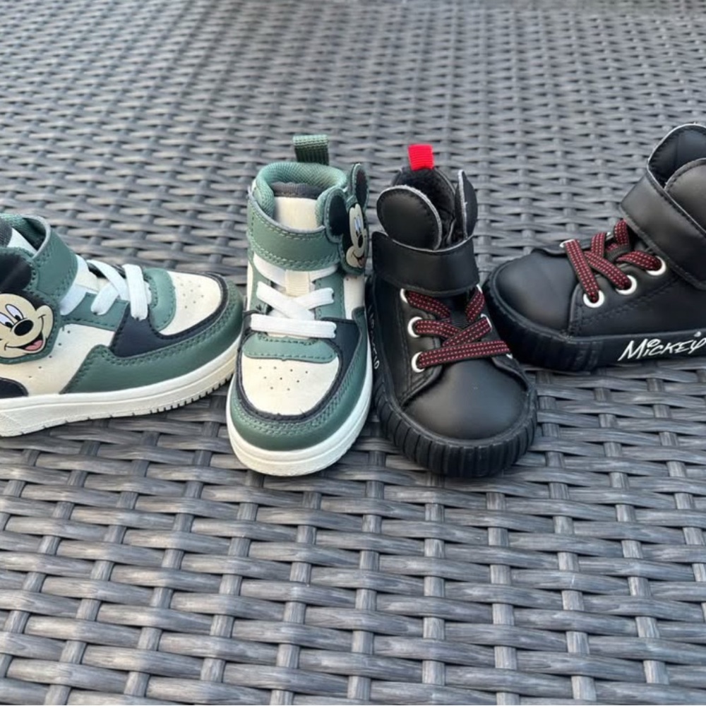 H&M Kids Sneakers - Green, Black, and White